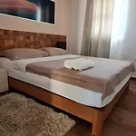 Lolita Apartman *