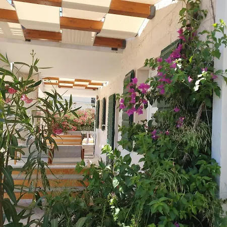 Lolita Apartman Bol